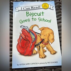 Biscuit Goes to School - Red ( My First Reading)